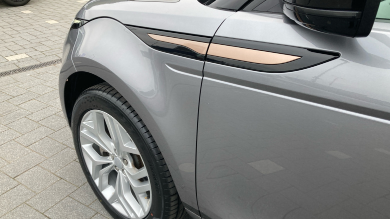 Land Rover Range Rover Evoque 2.0 D200 R-Dynamic SE 5dr Auto Diesel Hatchback